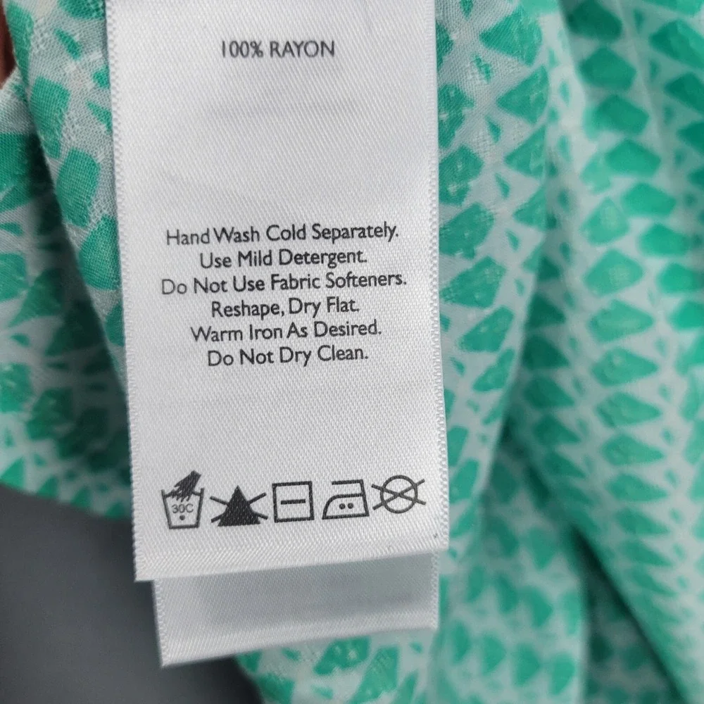 Eddie Bauer Tank Top Women's Large Green White Geometric 100% Rayon Split‎ Neck